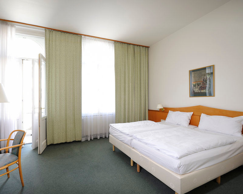 Best Western Hotel Moran Prague Room photo