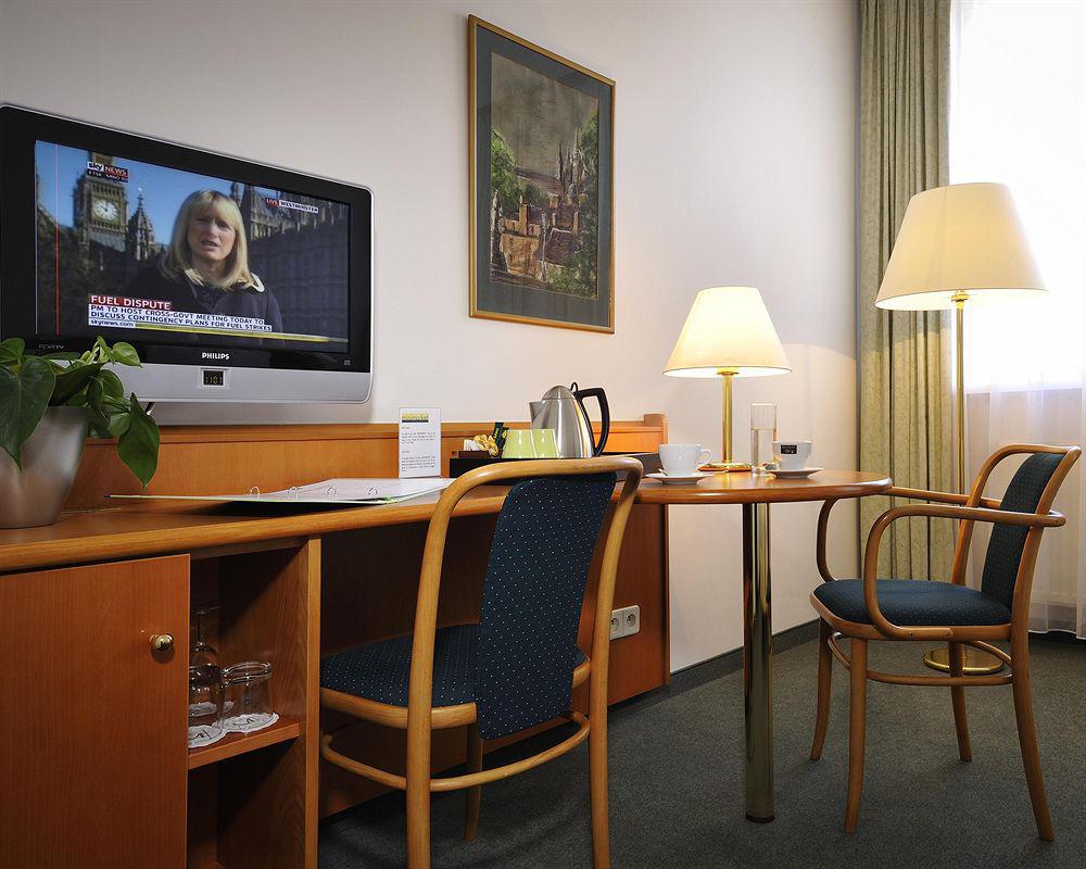 Best Western Hotel Moran Prague Room photo